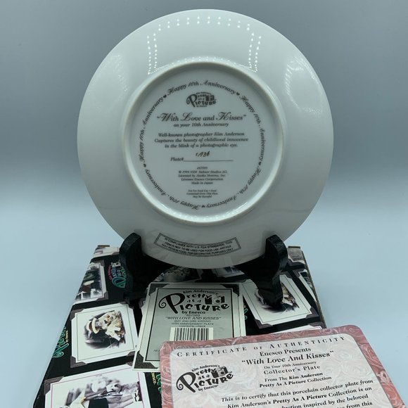 Kim Anderson's Pretty As A Picture "WITH LOVE AND KISSES" Plate 1998 by Enesco - Picture 2 of 4